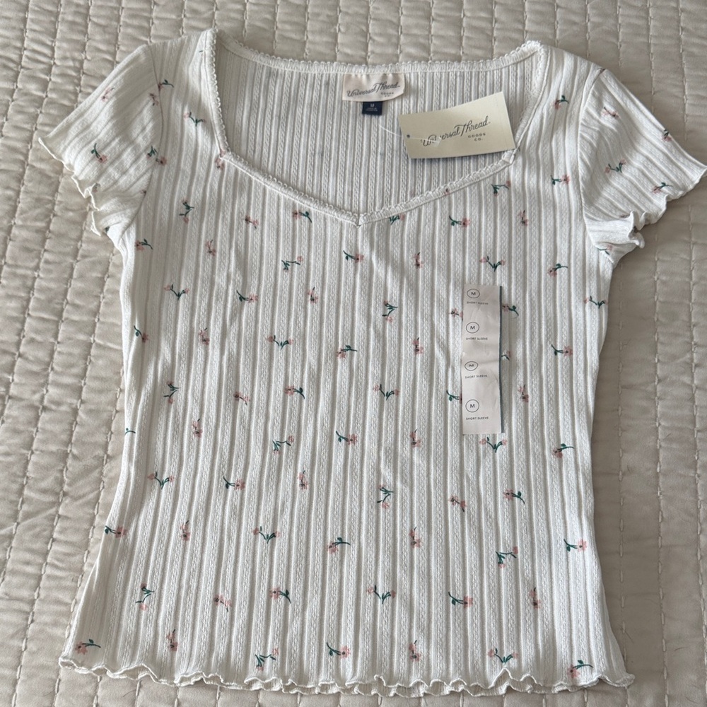 Dollhouse White Floral Ribbed Short Sleeve Top